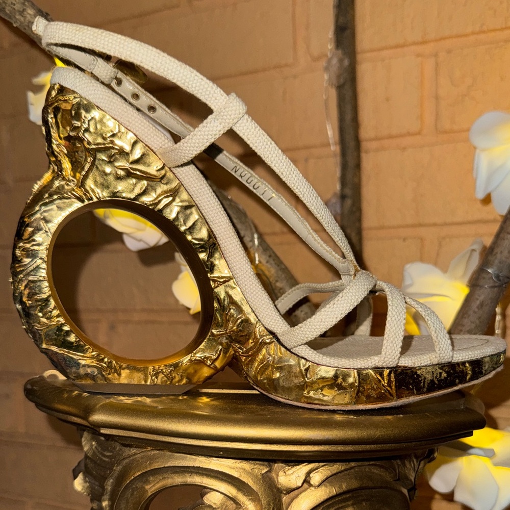 🌟Elegant Gold encrusted heel sandals - Picture 8 of 15